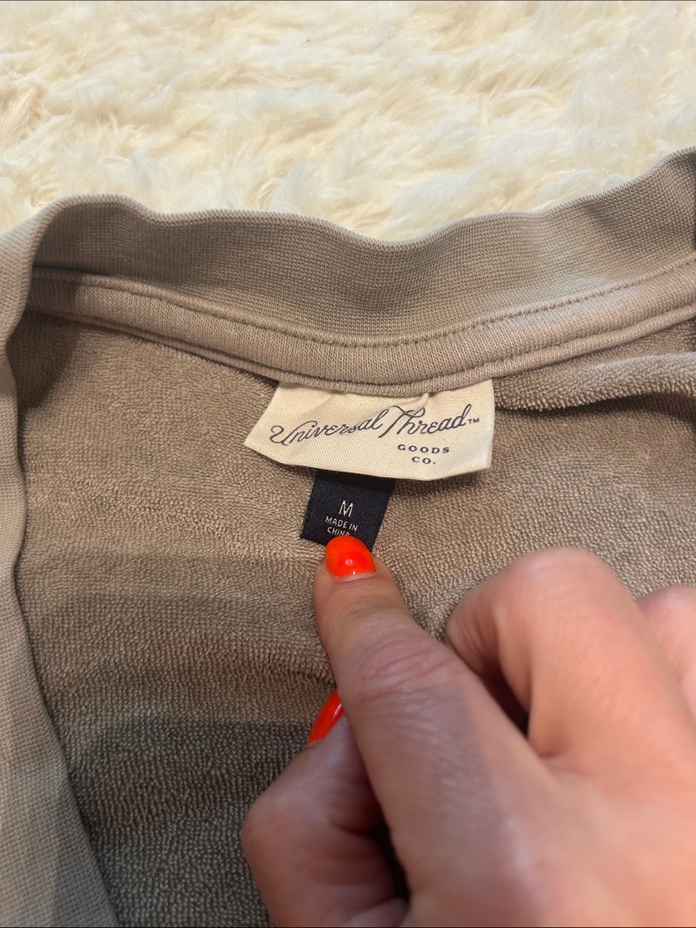 Universal Thread Top - Picture 2 of 2